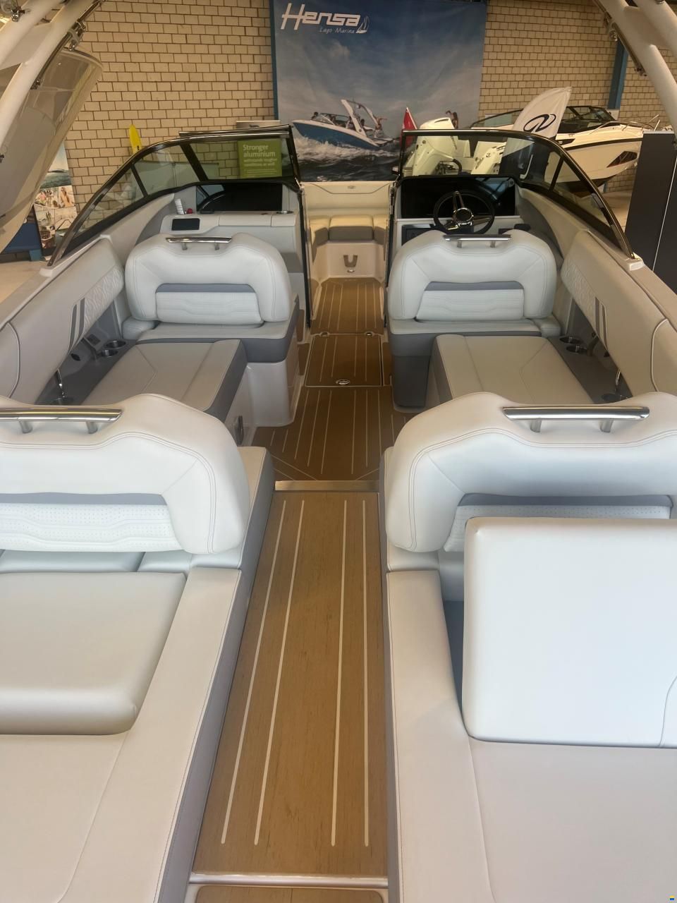 Regal LS4 Surf 2.0 Ultimate Hensa Edition