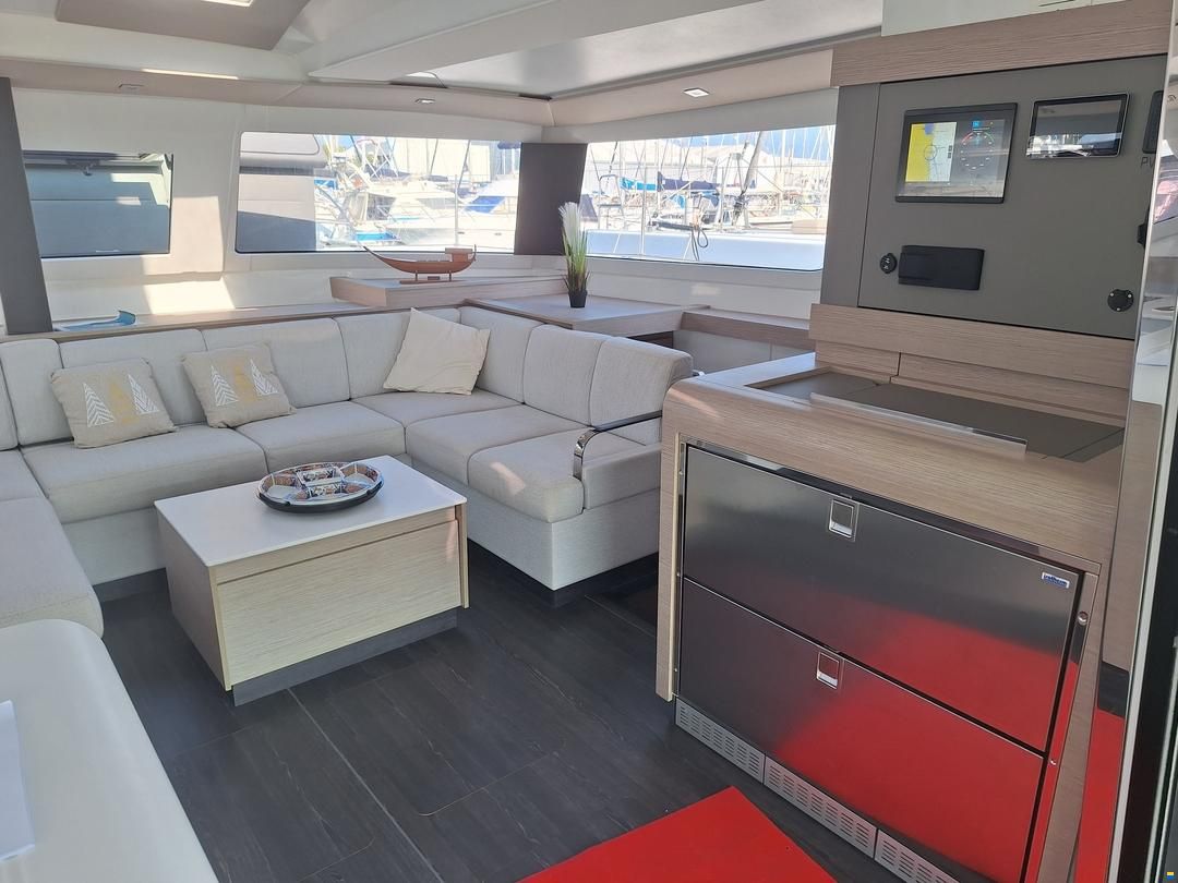 Fountaine Pajot Elba 45