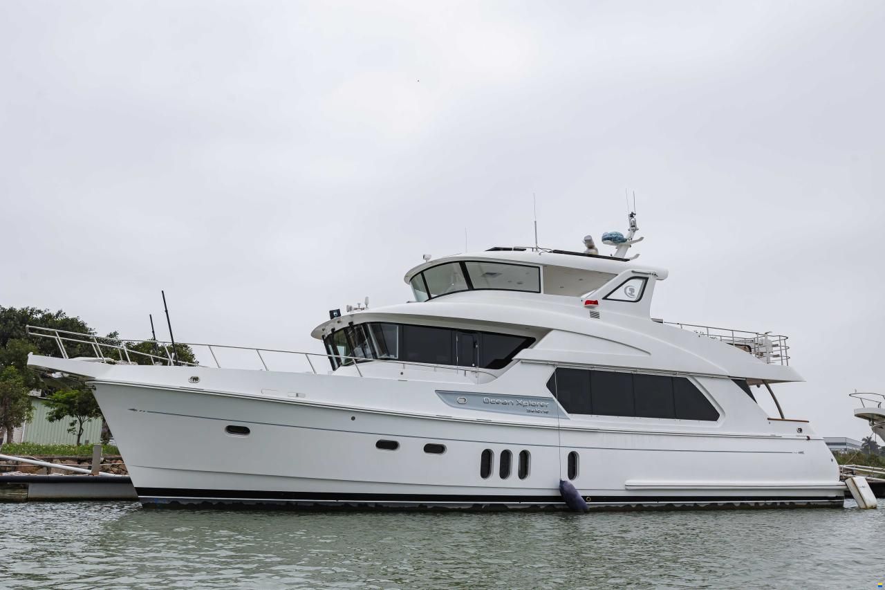Selene 64' Explorer