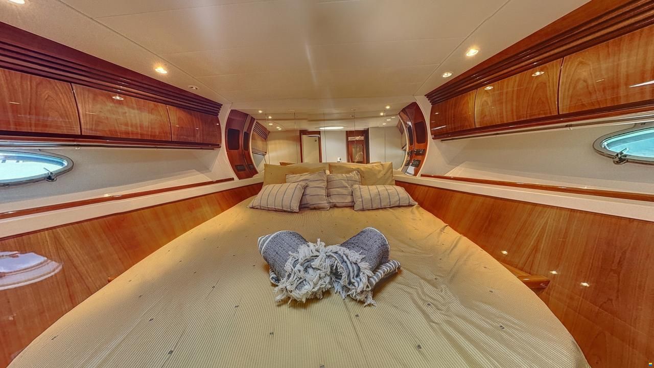 Pershing 54
