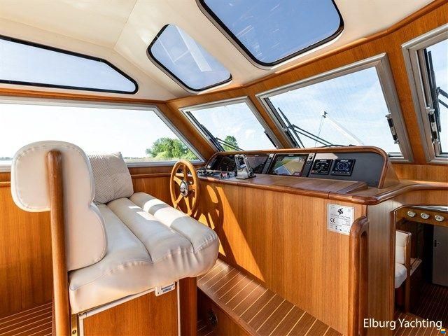 Sturier 480 AC - Vast Stuurhuis
