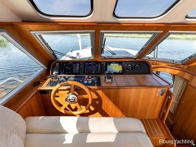 Sturier 480 AC - Vast Stuurhuis