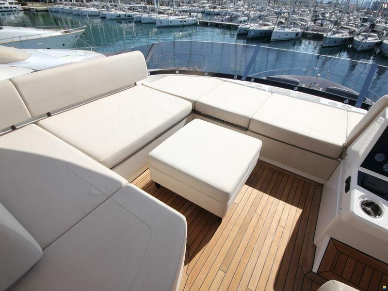 Sunseeker 76 Yacht