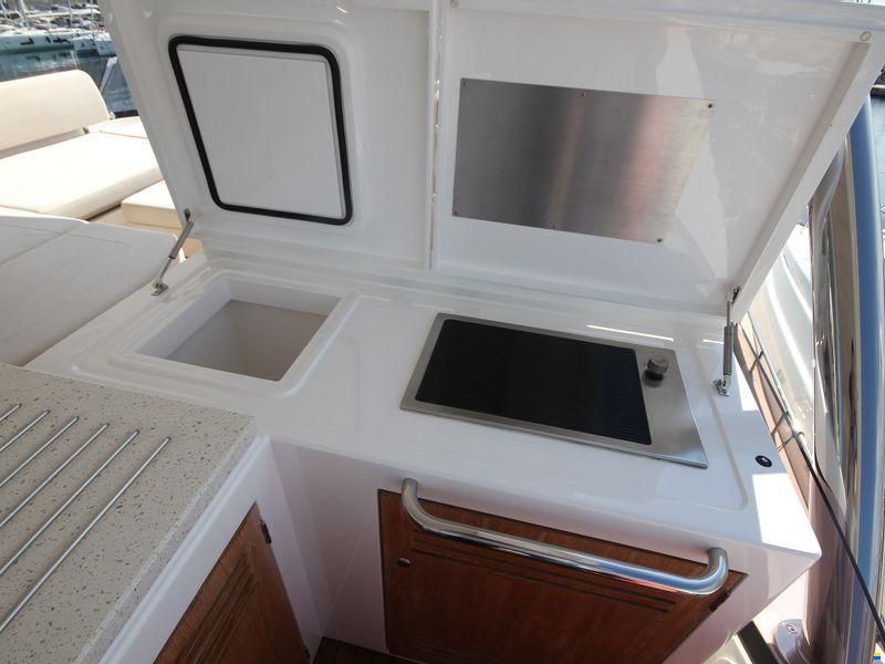 Sunseeker 76 Yacht