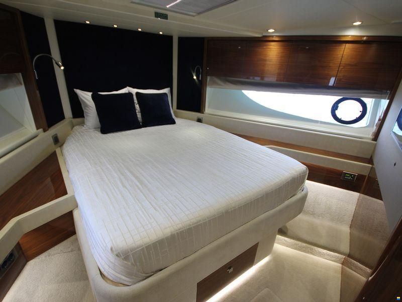 Sunseeker 76 Yacht