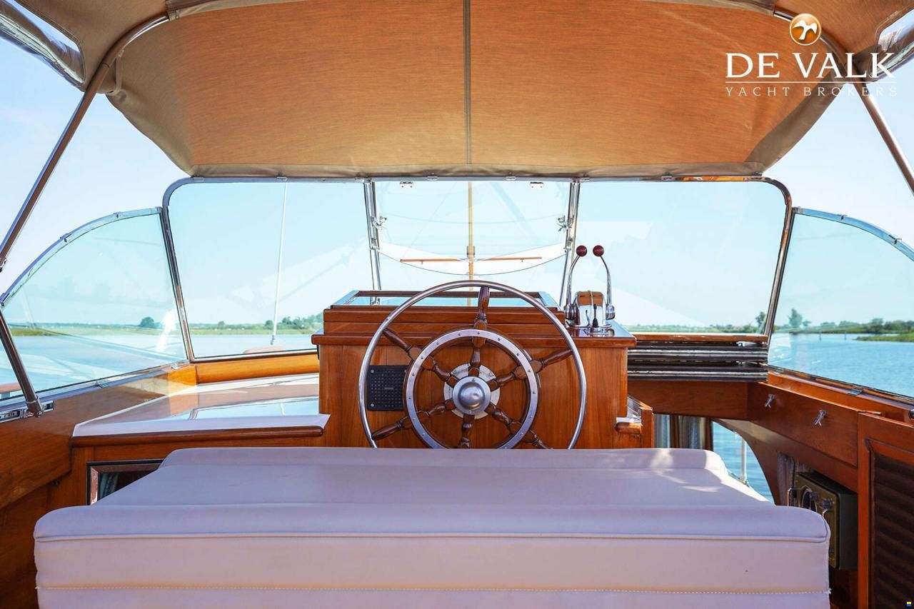 Feadship Van Lent