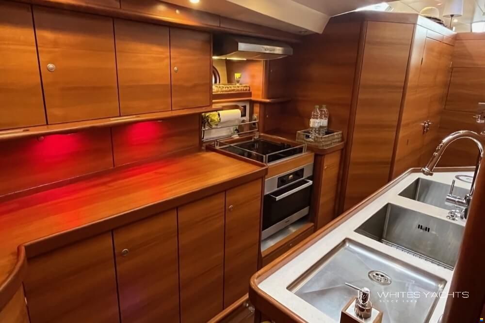 B60 Pilot House