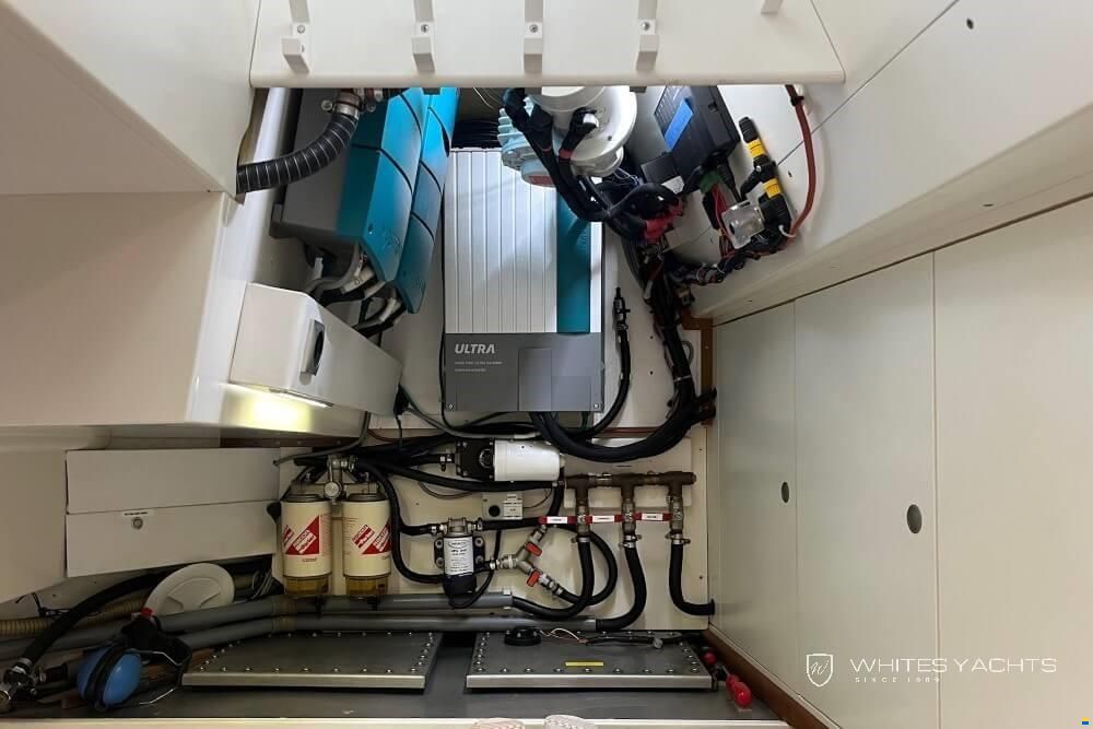 B60 Pilot House