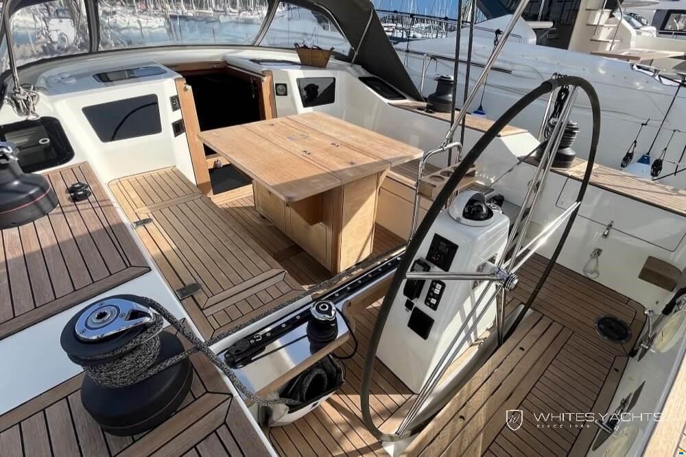 B60 Pilot House