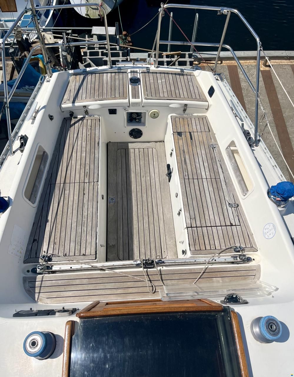 Athena 34