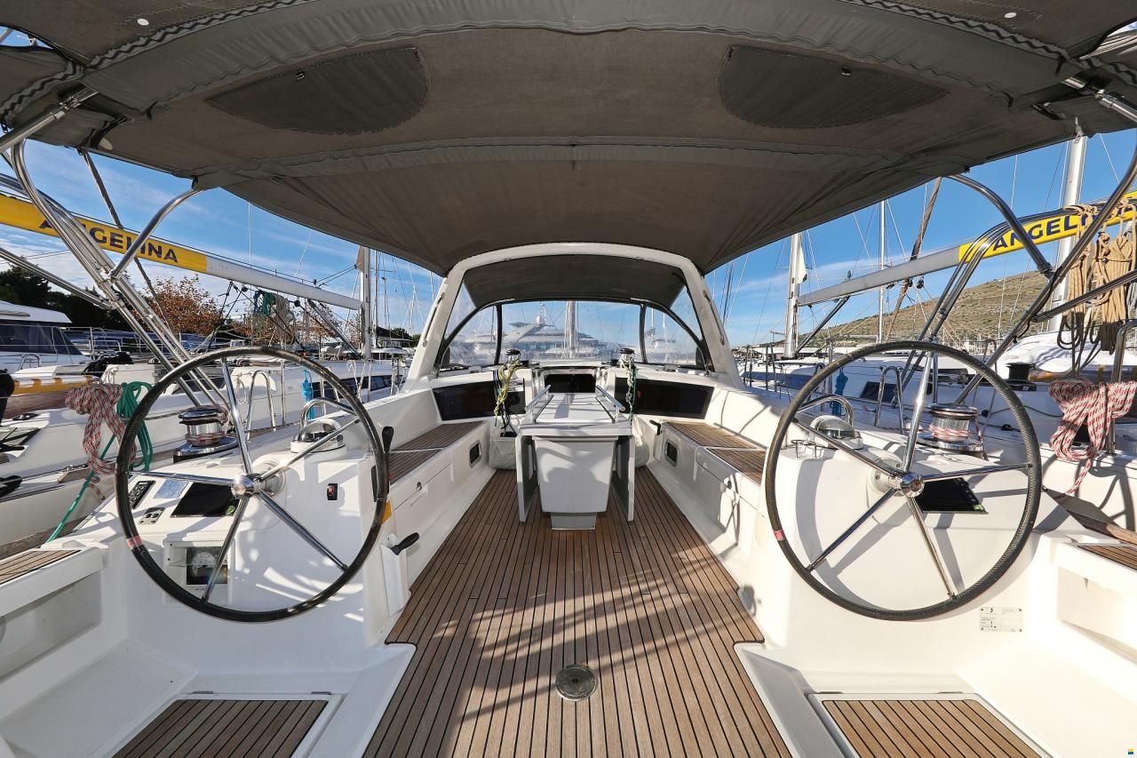 Beneteau Oceanis 48