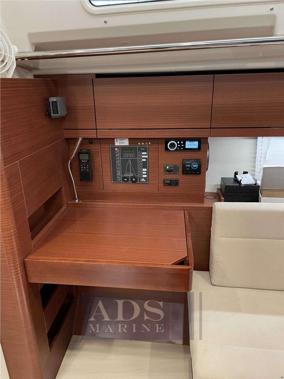 Hanse 418