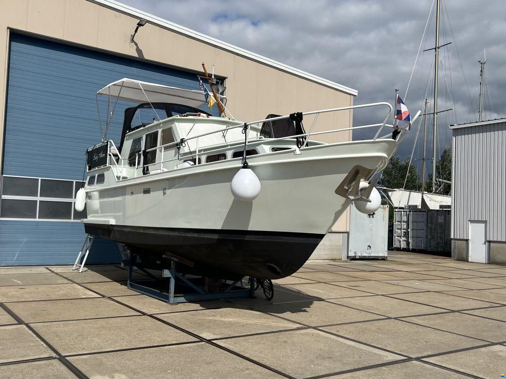 Pedro-Boat 30