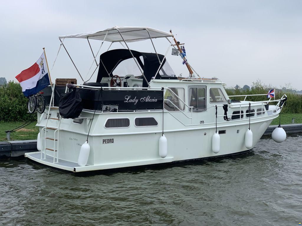 Pedro-Boat 30