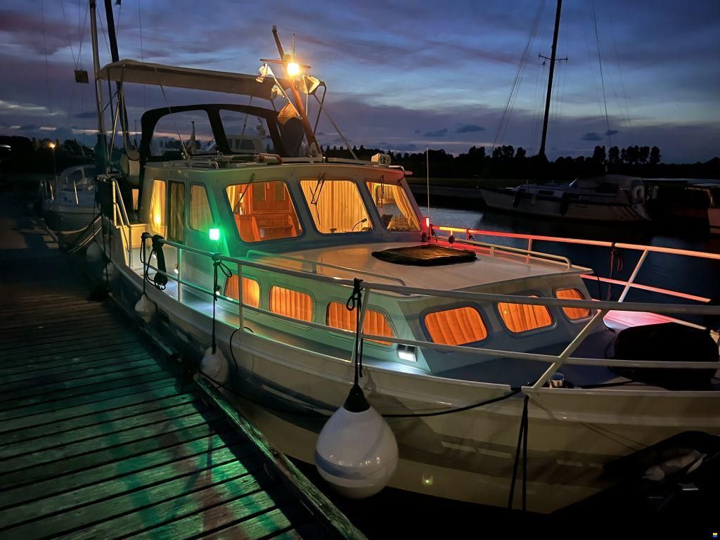 Pedro-Boat 30