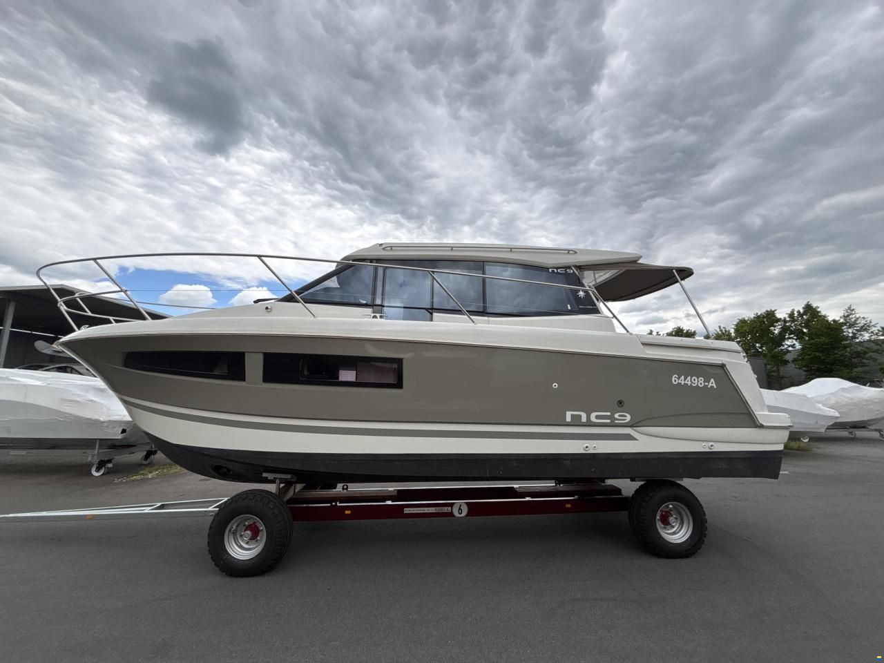 Jeanneau NC 9
