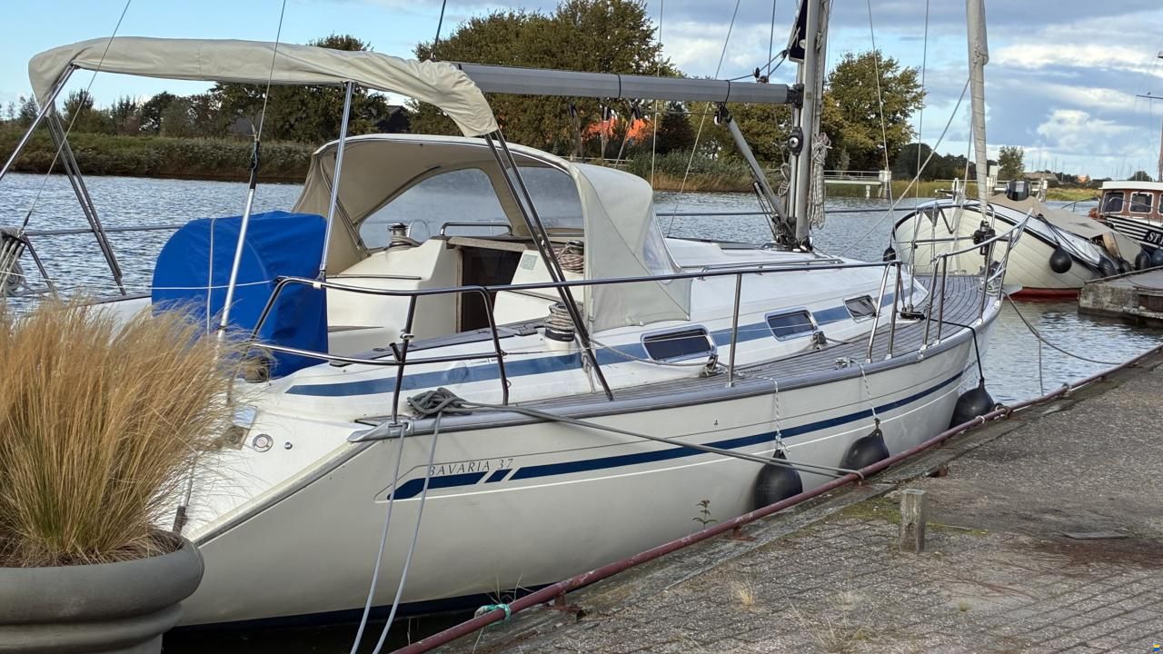 Bavaria 37 S