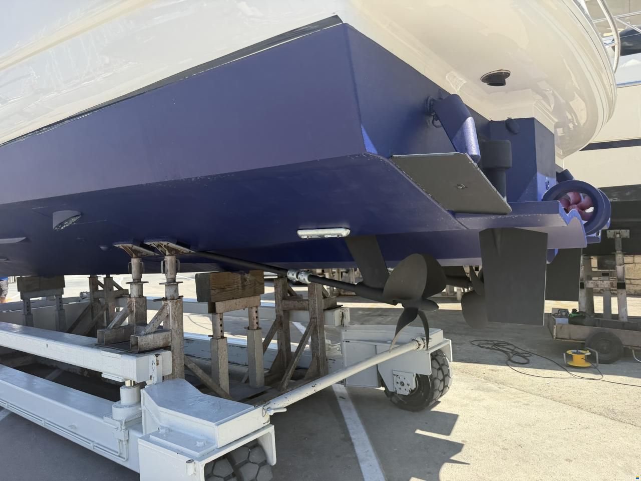 Sealine F42/5