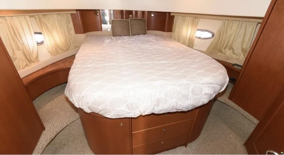 Silverton 43 Sport Bridge