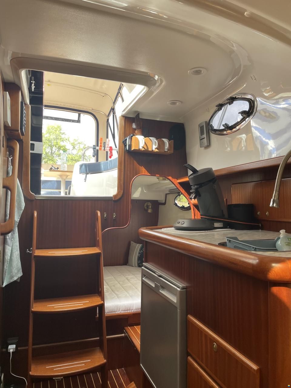 Galeon 777