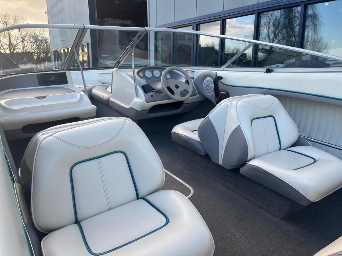 Bayliner 2050 Capri Bowrider
