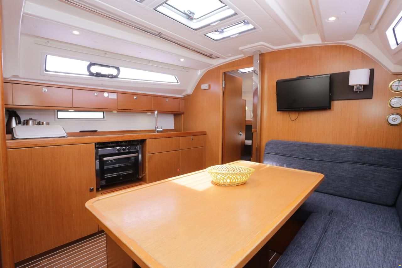 Bavaria Cruiser 41