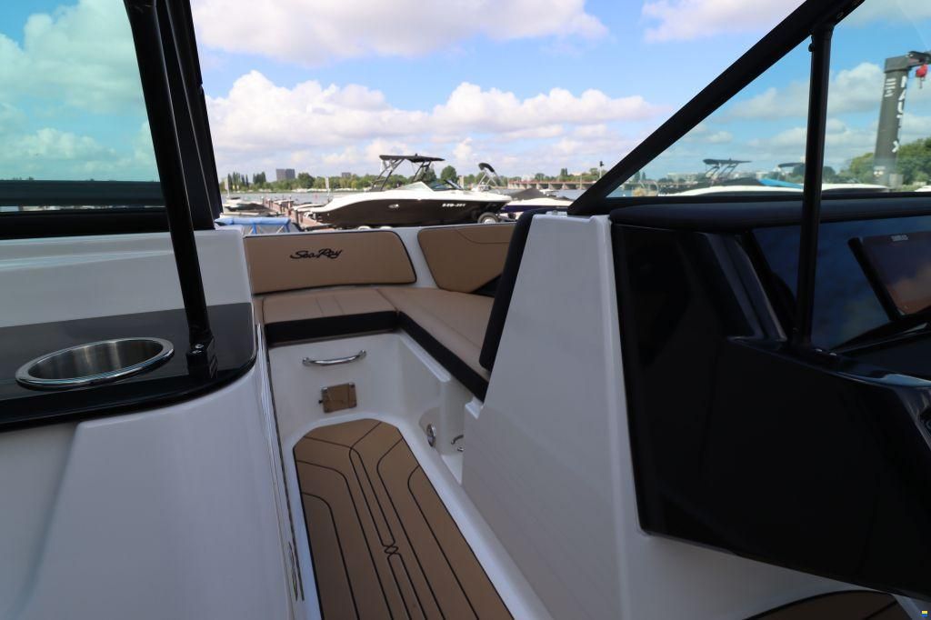 Sea Ray SPX 190