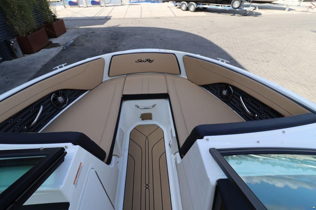 Sea Ray SPX 190