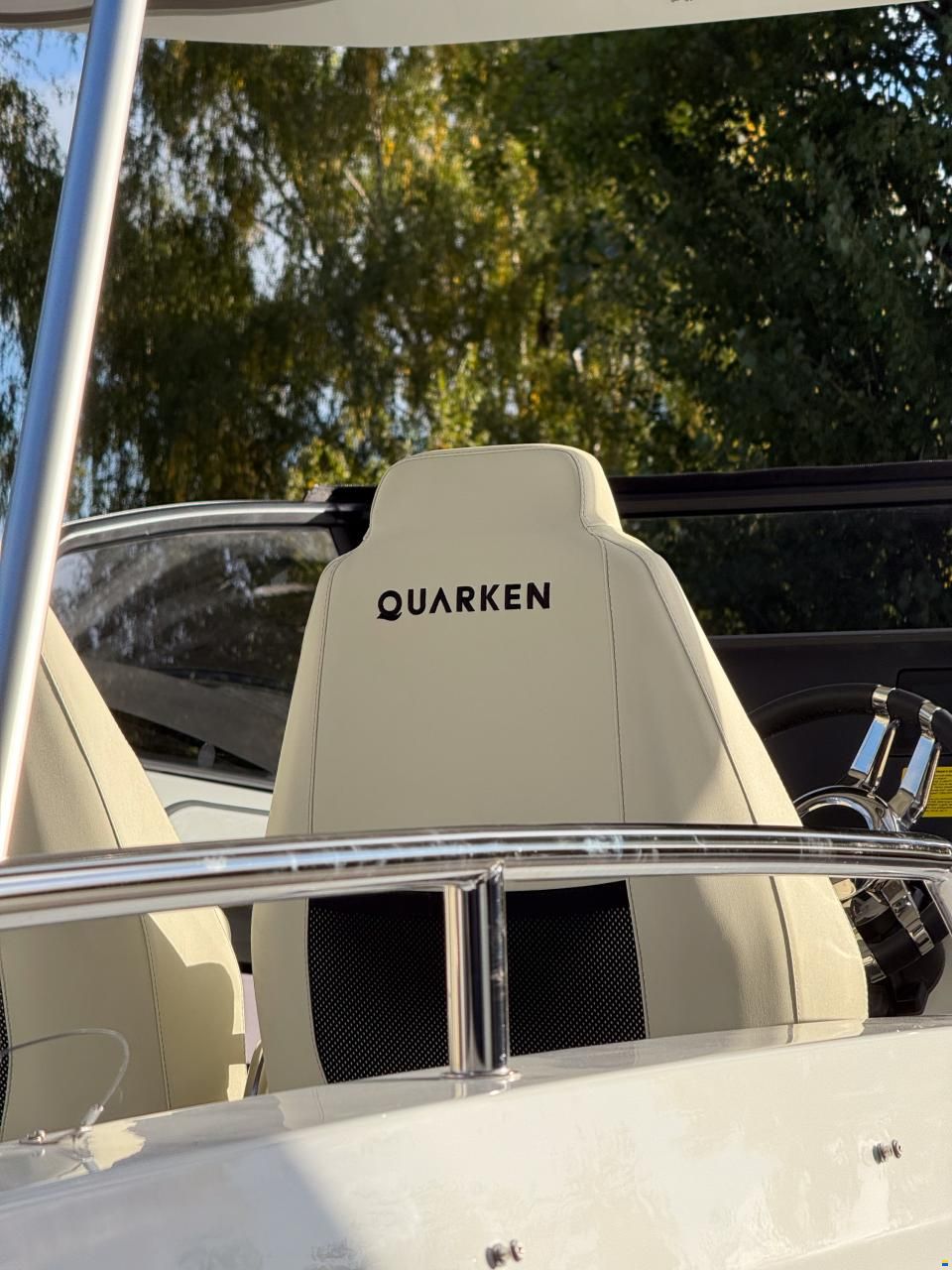 Quarken 27 T-Top