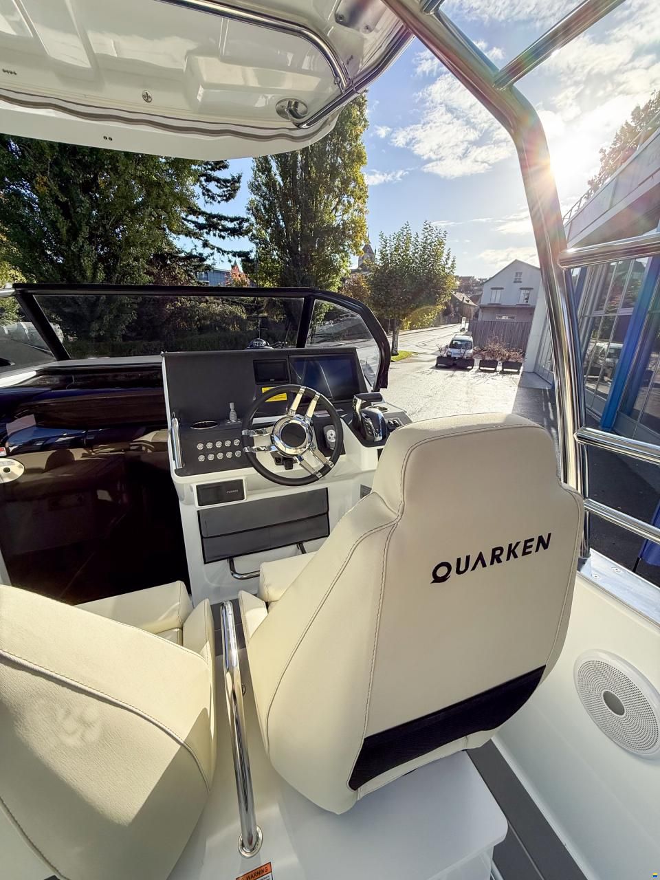 Quarken 27 T-Top