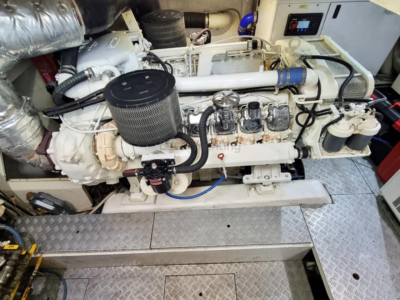 Ferretti 68