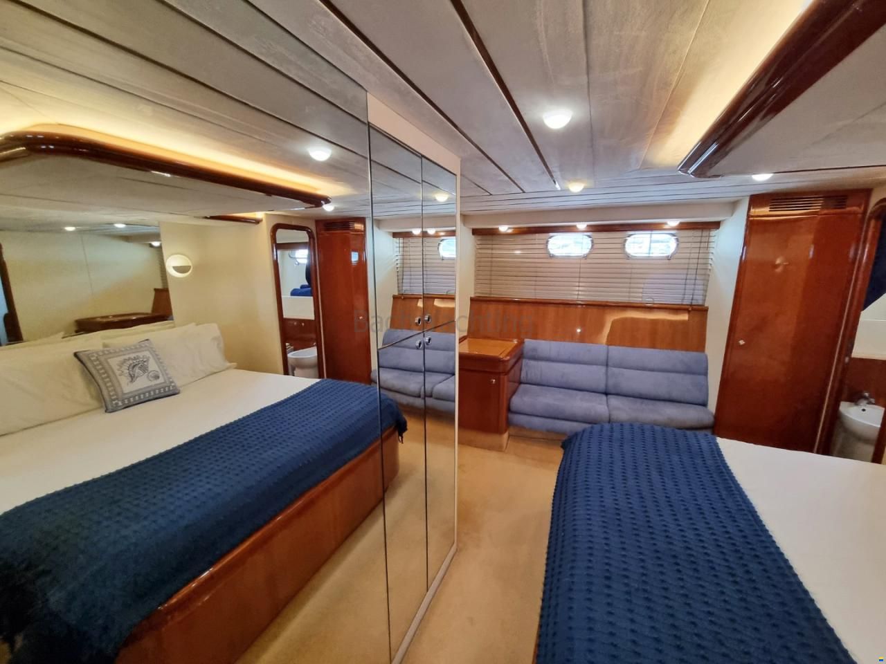Ferretti 68