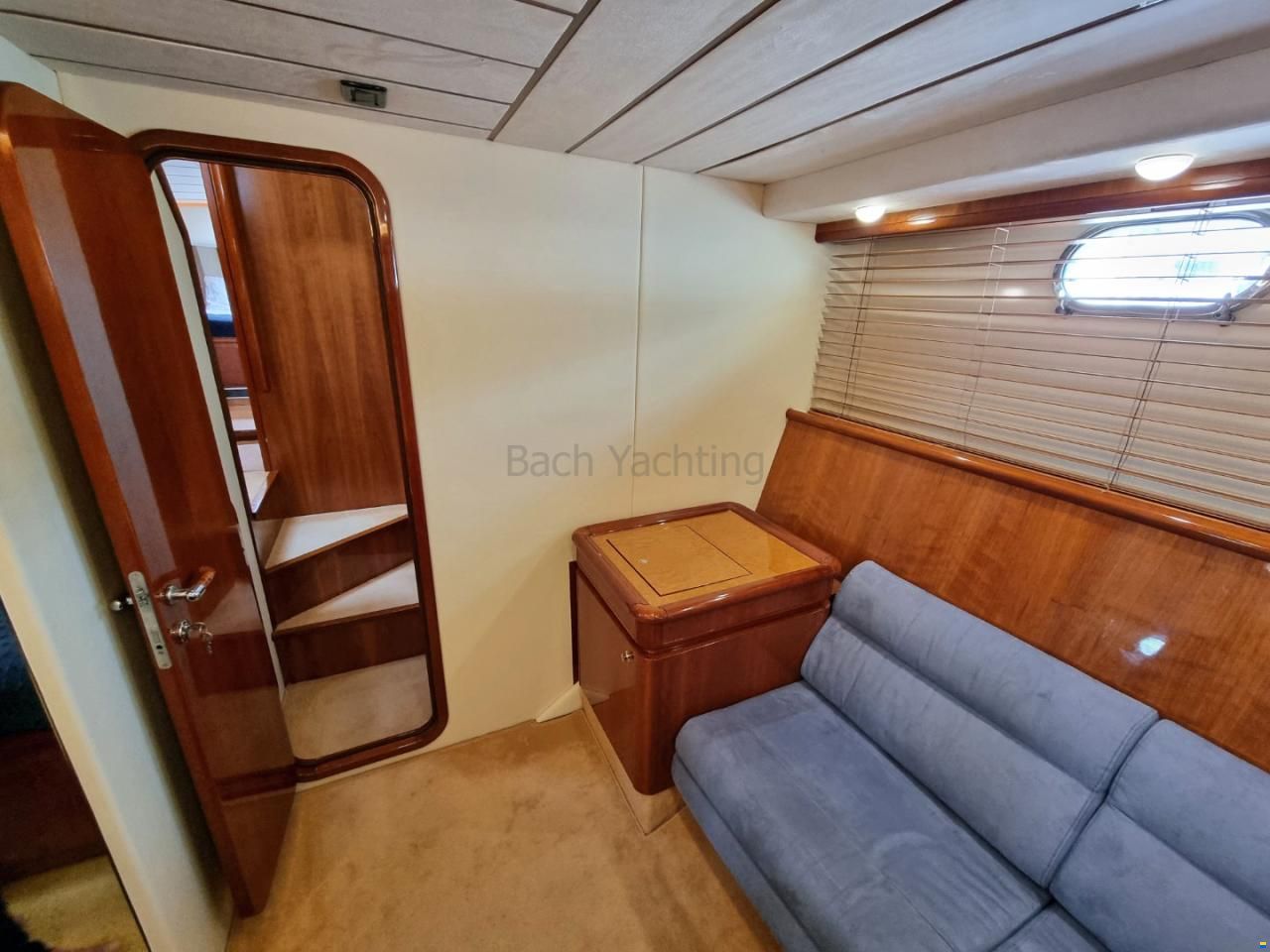 Ferretti 68