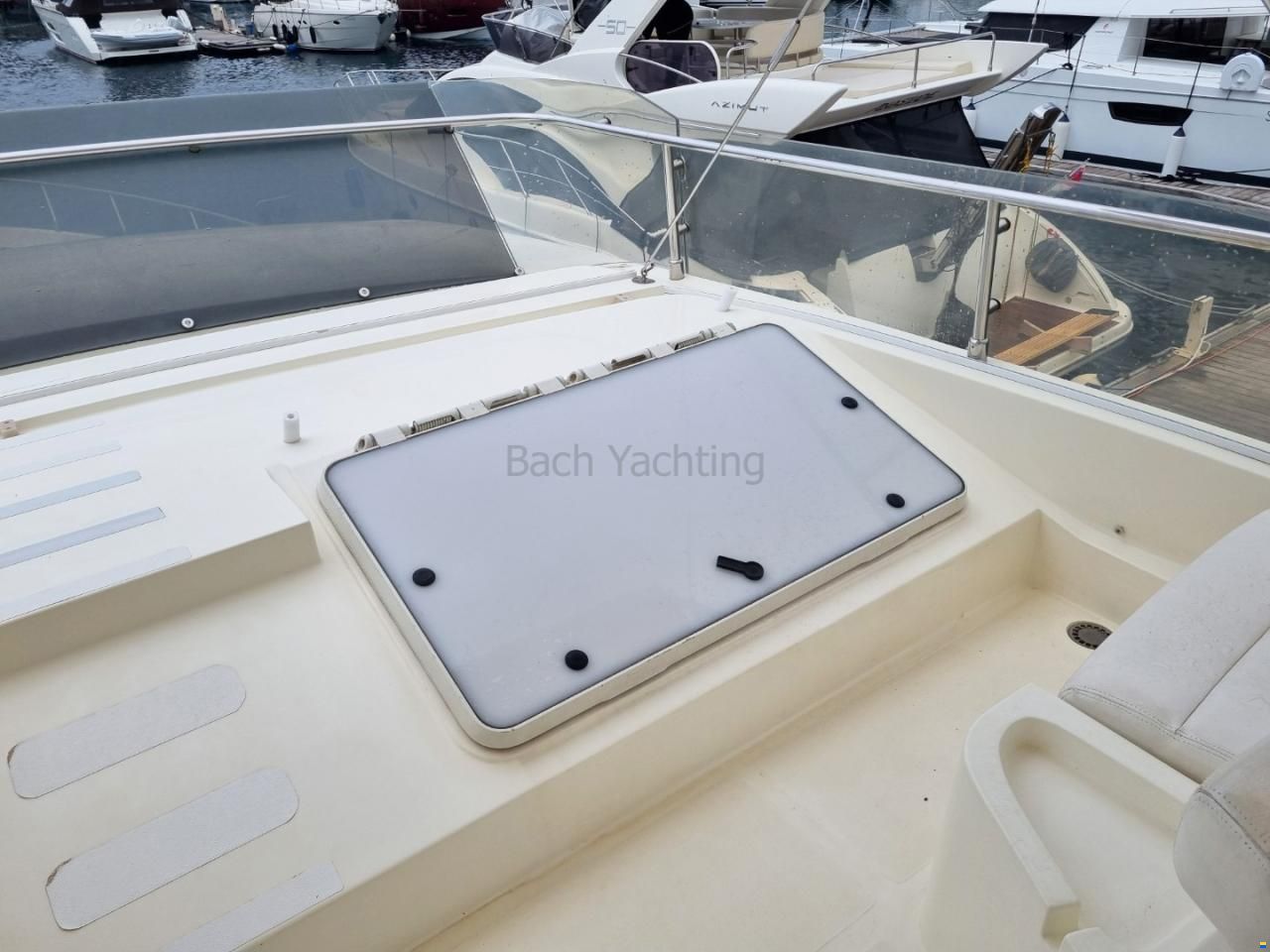 Ferretti 68