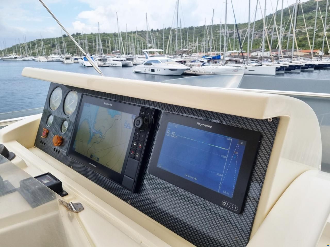 Ferretti 68