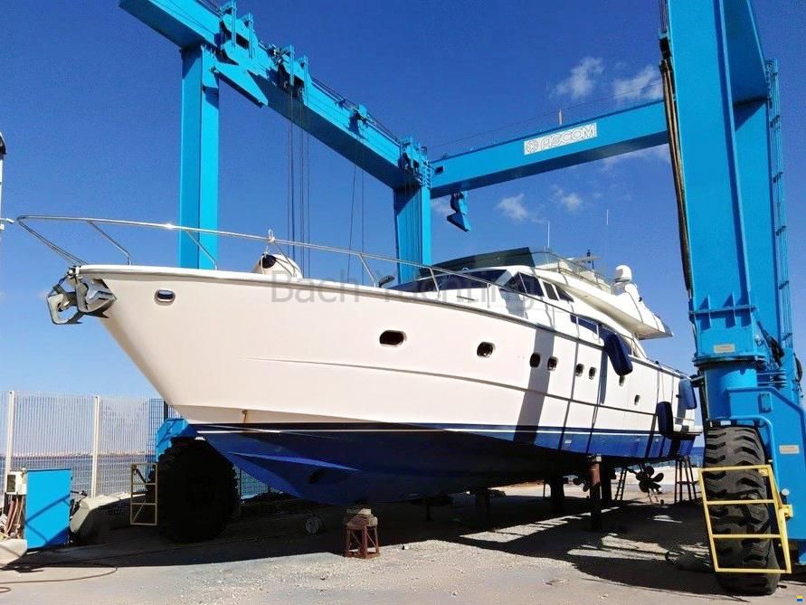 Ferretti 68