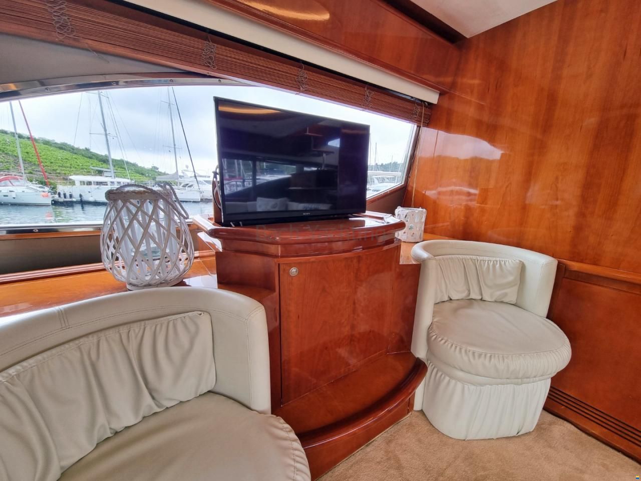 Ferretti 68