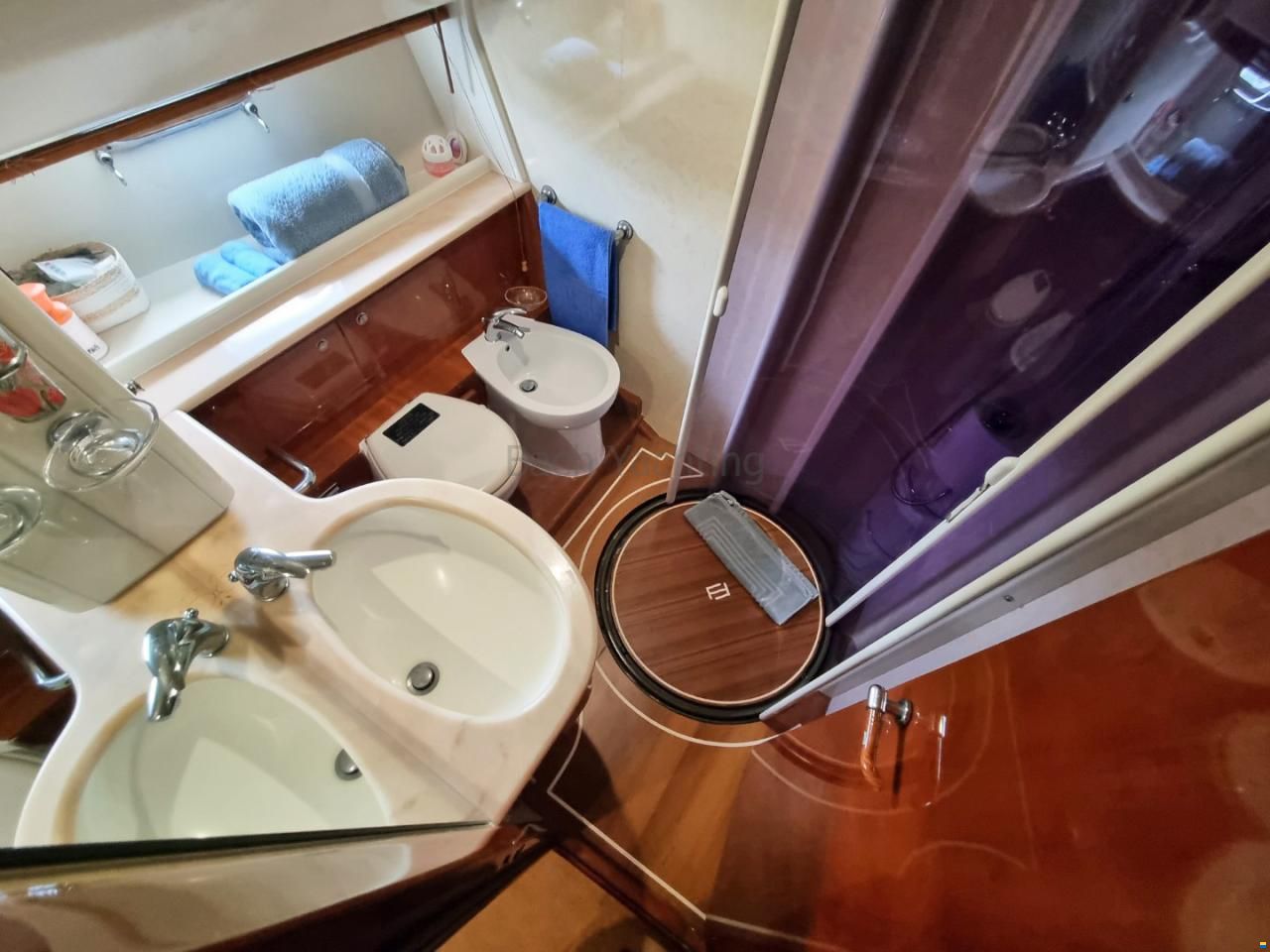 Ferretti 68