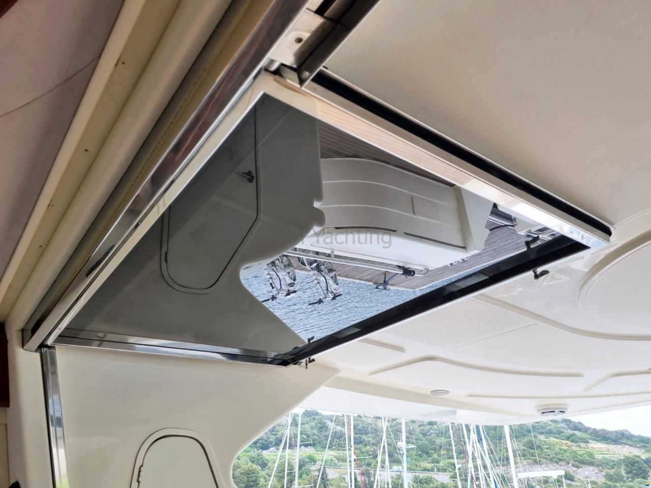 Ferretti 68