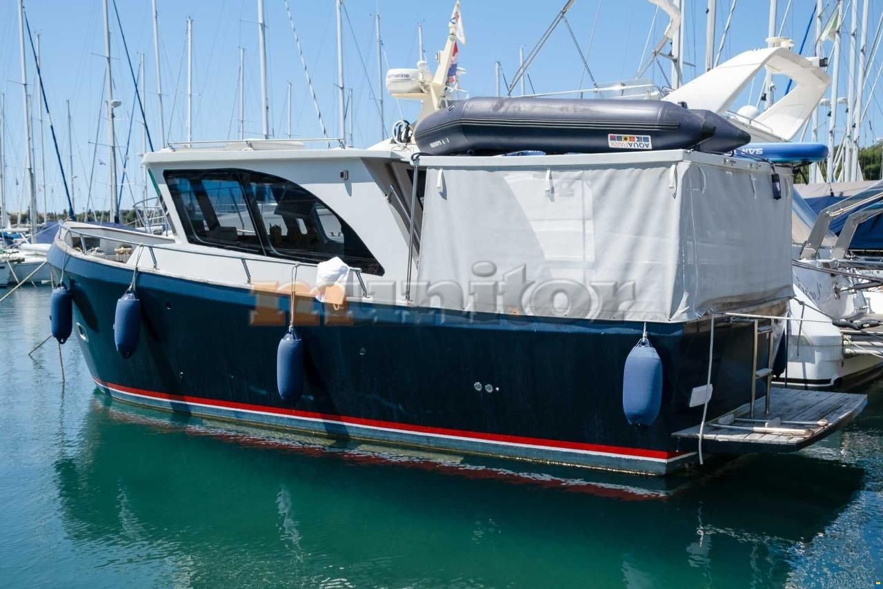Trawler Custom Built TRAWLER - Custom Bu