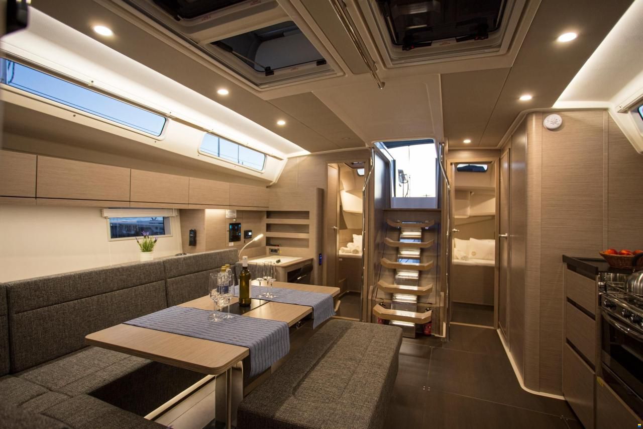 Hanse 508