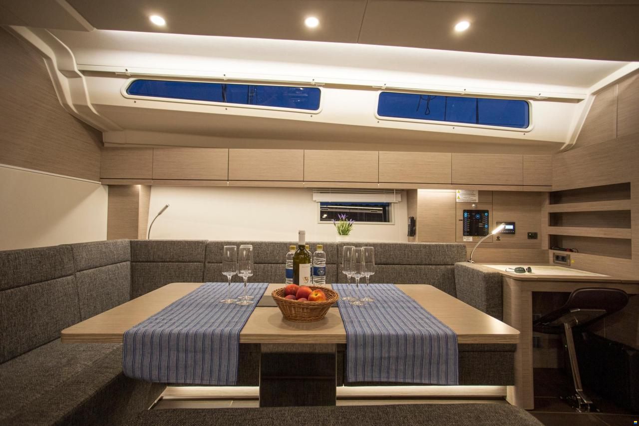 Hanse 508