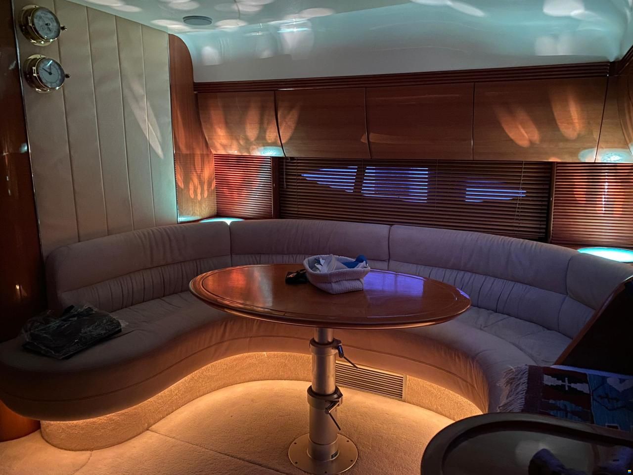 Atlantis 47