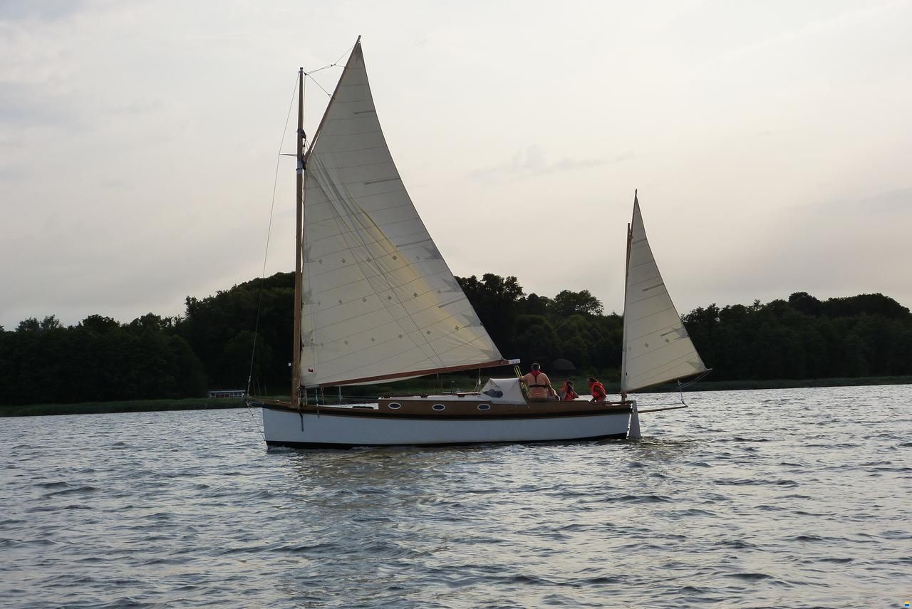 Unikat Thales 30 Cat Yawl