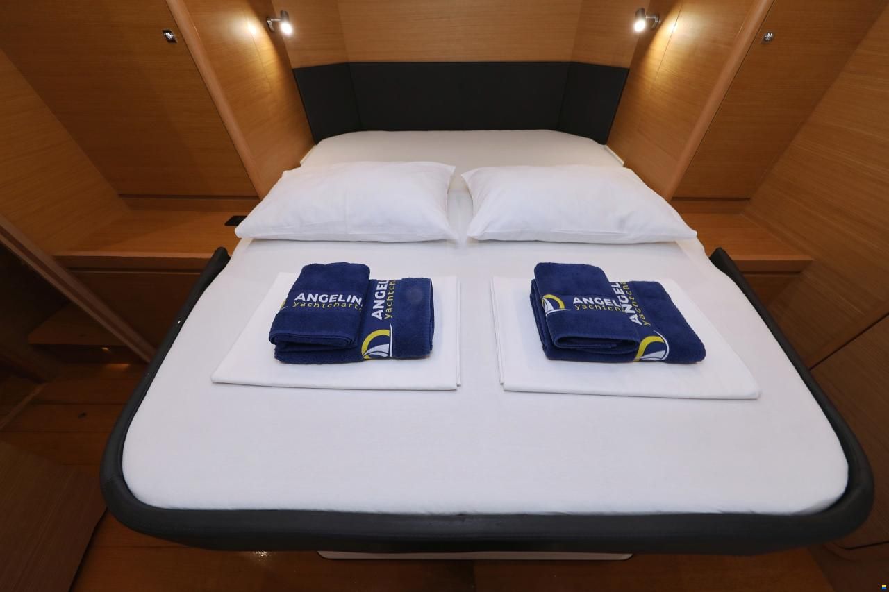 Dufour Catamarans 48