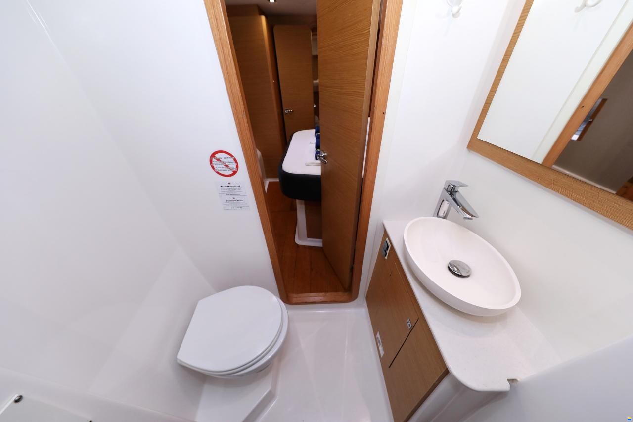 Dufour Catamarans 48