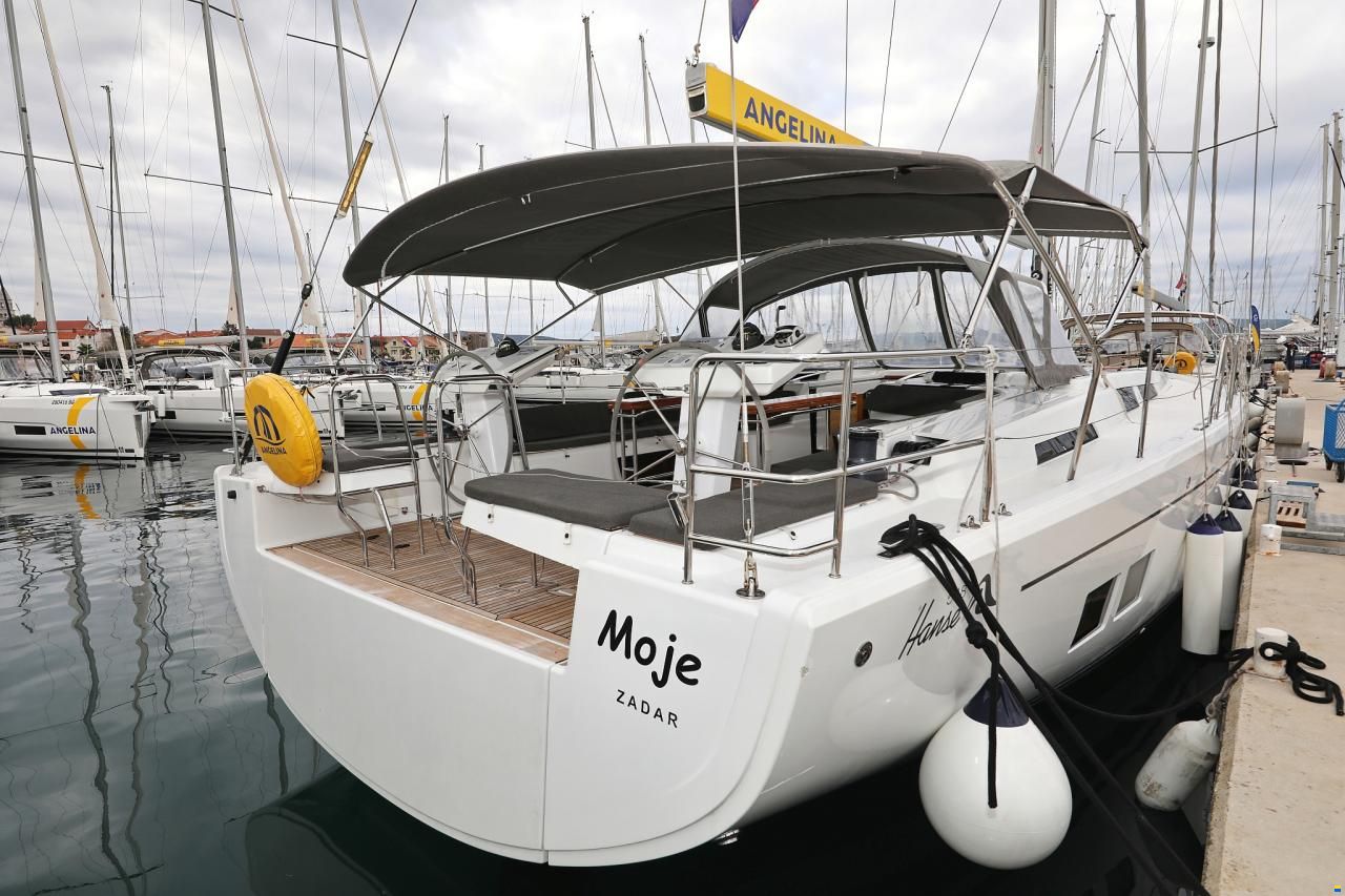 Hanse 548