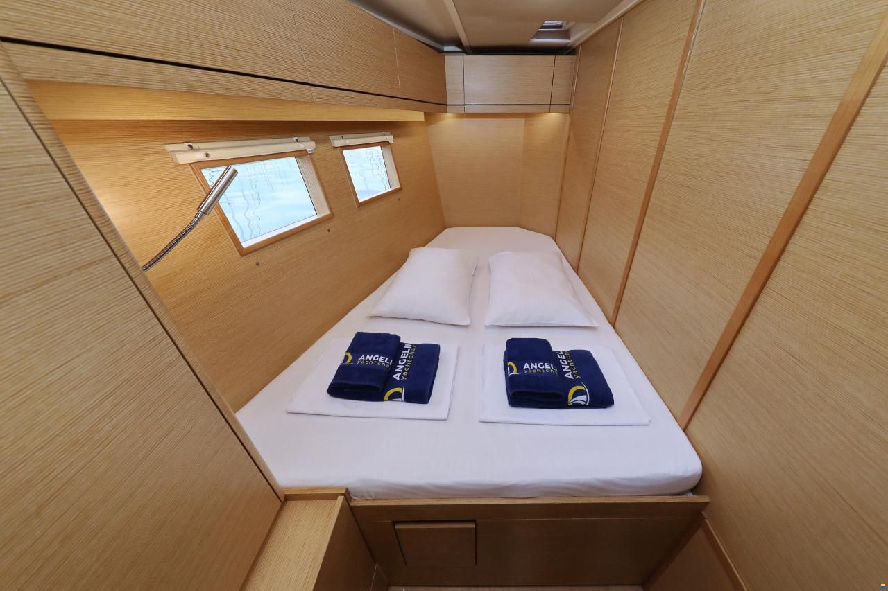 Hanse 548