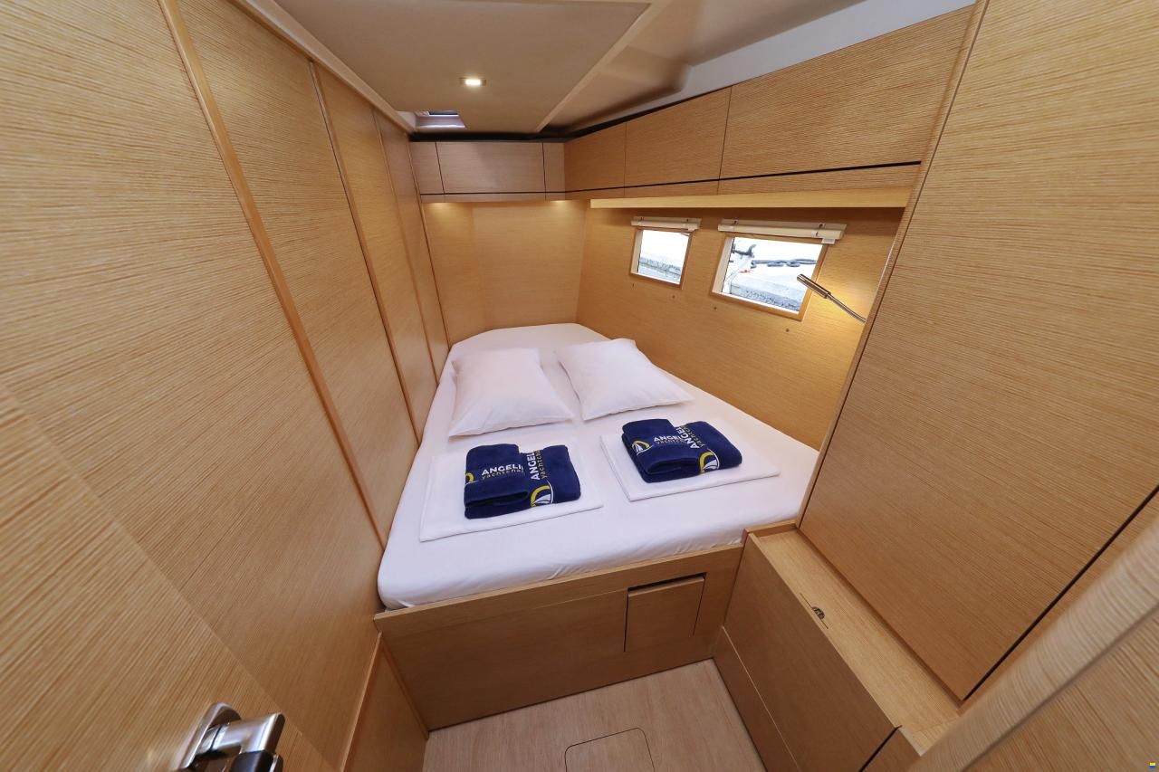Hanse 548
