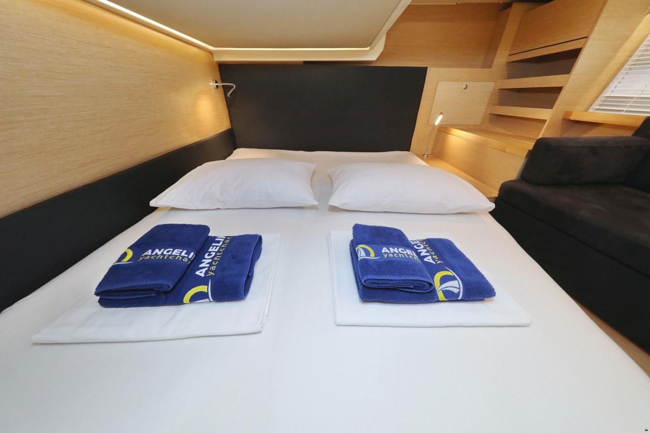 Hanse 548
